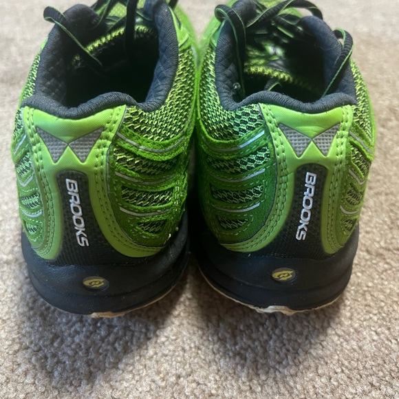 Brooks Green Athletic Shoes - Picture 4 of 5